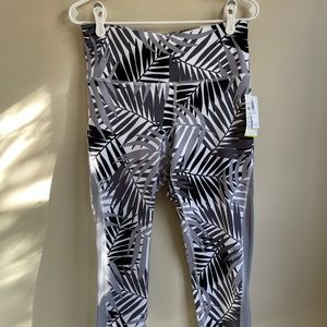 Old Navy crop leggings NWT